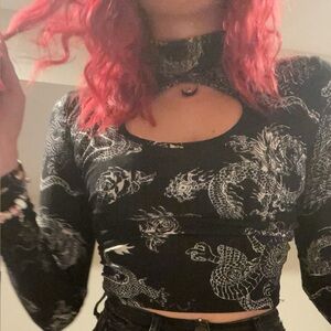 Black Dragon Print keyhole Top